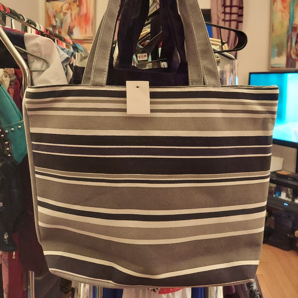 Shoulder bag medium 17 x 14